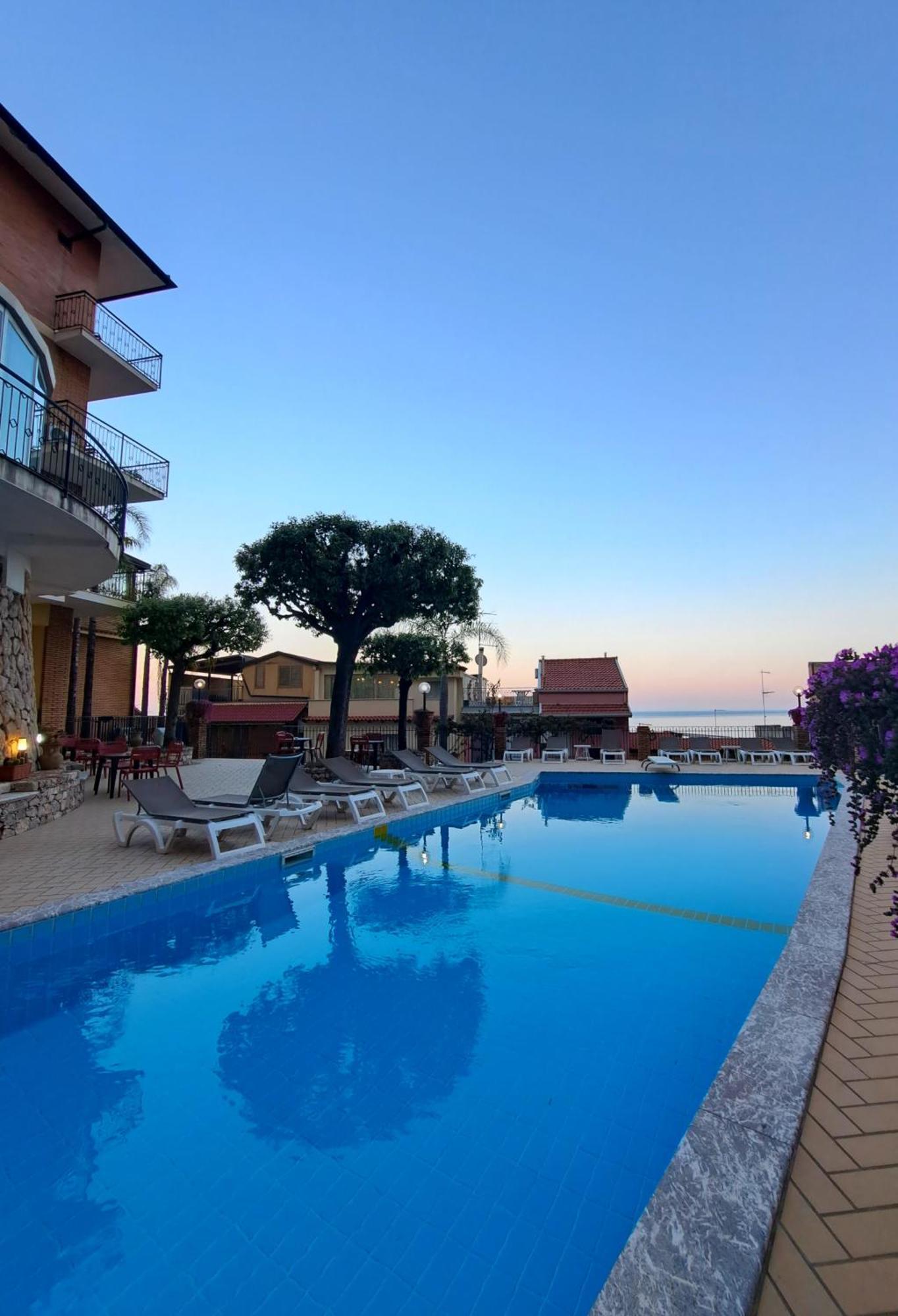 Hotel Corallo Таормина Экстерьер фото